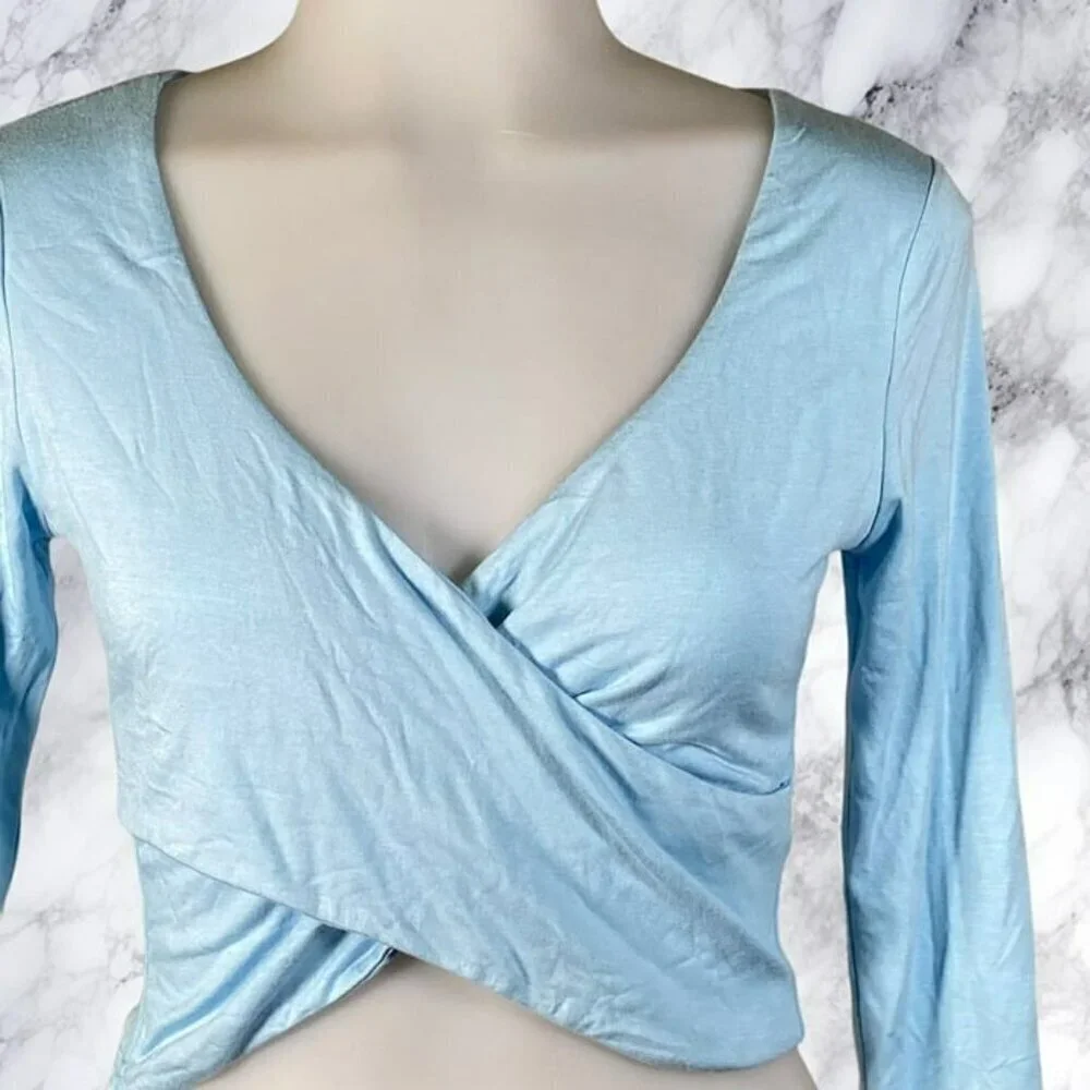 Superdown Matilda Wrap Crop Top - Baby Blue